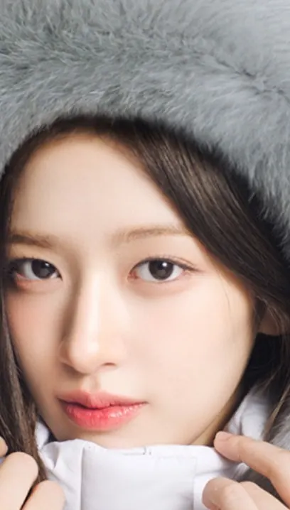IVE's Yujin in a knit hat, makeup by WeWe Atelier