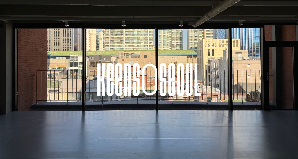 Keens Seoul — studio window
